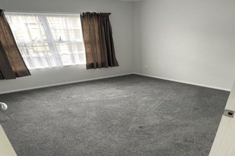 Photo of property in 35 Taioma Crescent, Te Atatu Peninsula, Auckland, 0610