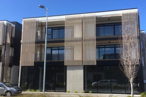 Photo of property in 2/165 Hobsonville Point Road, Hobsonville, Auckland, 0616