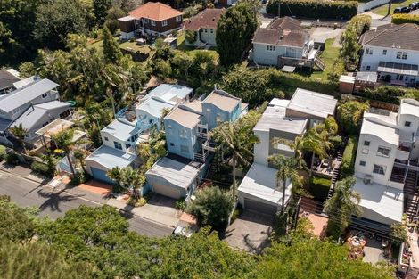 Photo of property in 2/34 Seabreeze Road, Narrow Neck, Auckland, 0624