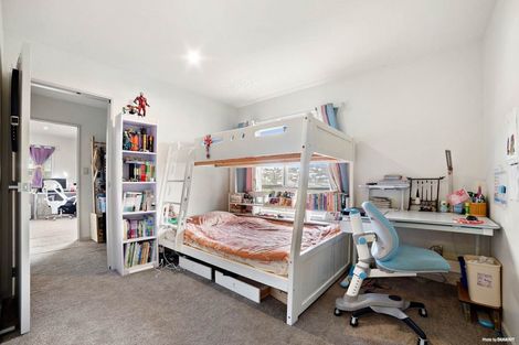 Photo of property in 36 Sohlue Place, Oteha, Auckland, 0632