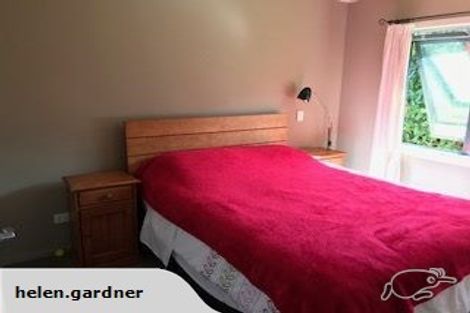 Photo of property in 15 Paradise Place, Lake Hawea, Wanaka, 9382