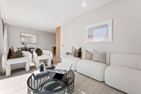 Photo of property in 21d Arahia Street, Northcote, Auckland, 0627