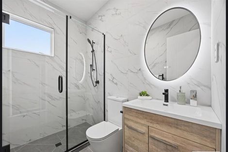 Photo of property in 10 Taukahiwi Road, Pukekohe, 2120