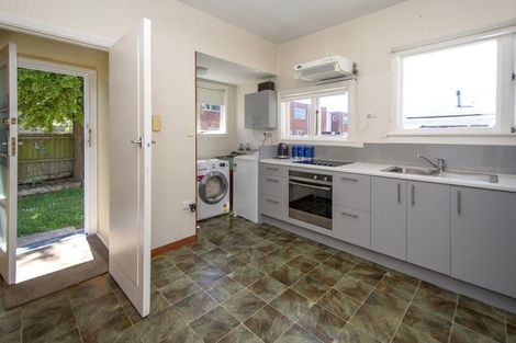 Photo of property in 53 Thackeray Place, Waltham, Christchurch, 8023