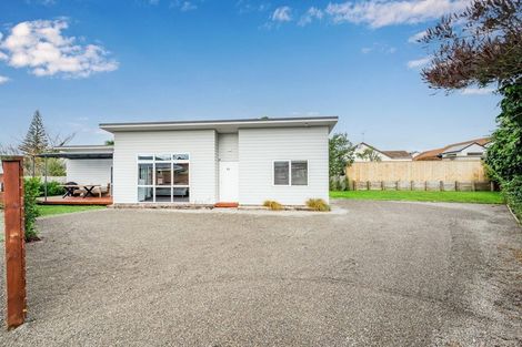 Photo of property in 5 Sharda Grove, Paraparaumu Beach, Paraparaumu, 5032