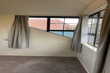 Photo of property in 136 Karori Road, Karori, Wellington, 6012