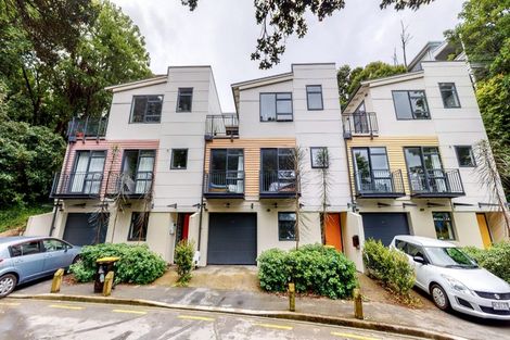 Photo of property in 13 San Sebastian Road, Kelburn, Wellington, 6012