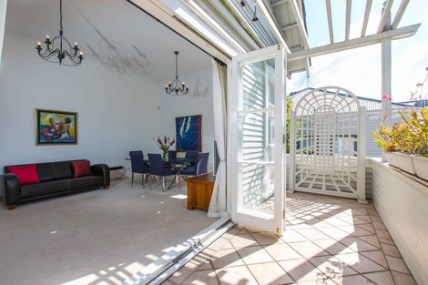 Photo of property in 41 Saint Georges Bay Road, Parnell, Auckland, 1052