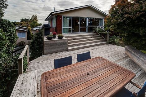 Photo of property in 27 Newbridge Place, Ilam, Christchurch, 8041