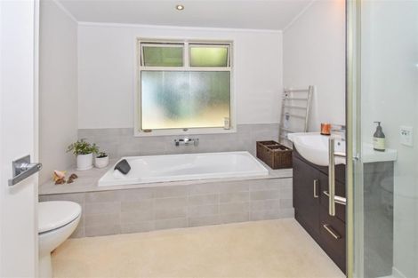 Photo of property in 298 Totara Road, Ararimu, Drury, 2579