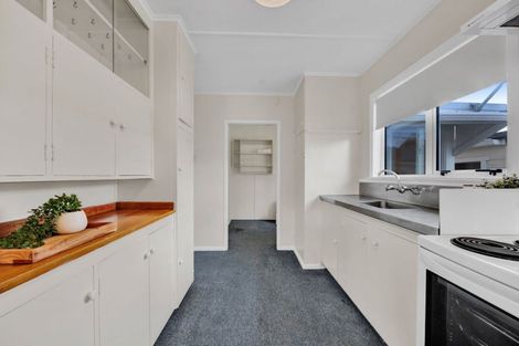 Photo of property in 5 Raleigh Street, Vogeltown, New Plymouth, 4310
