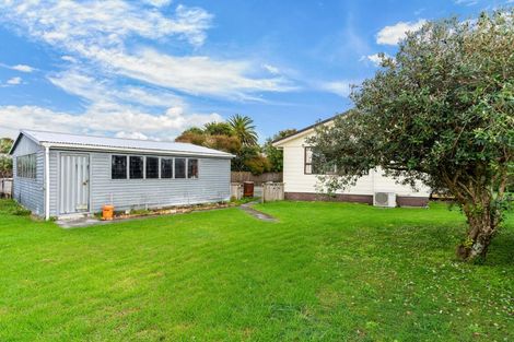 Photo of property in 10 Ferry Road, Waipu, 0510