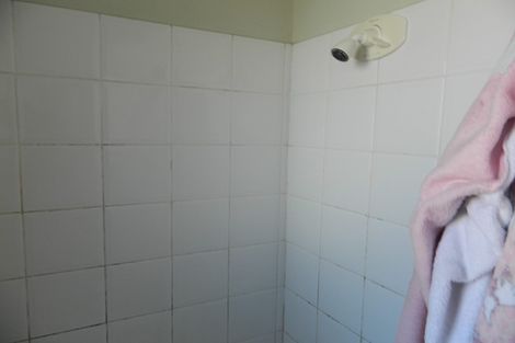 Photo of property in 2/6 Keldale Place, Forrest Hill, Auckland, 0620