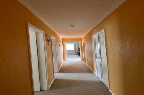 Photo of property in 18 Park Road, West End, Palmerston North, 4412