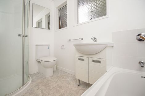 Photo of property in 34 Arlette Place, Massey, Auckland, 0614