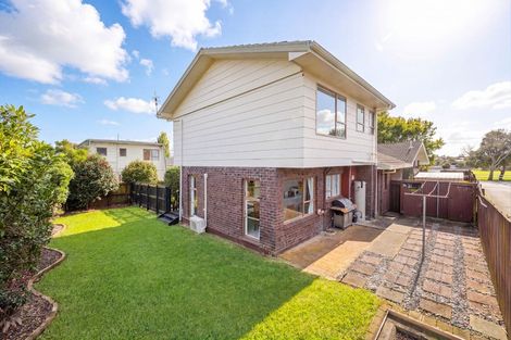 Photo of property in 2/23 Butley Drive, Farm Cove, Auckland, 2012