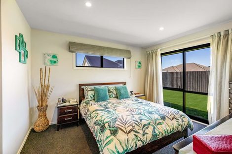 Photo of property in 30 Whincops Road, Halswell, Christchurch, 8025