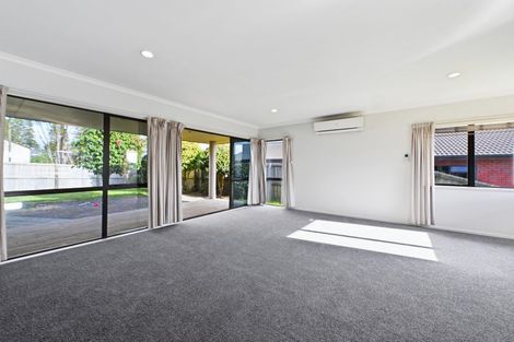 Photo of property in 4 Owhatiura Drive, Lynmore, Rotorua, 3010