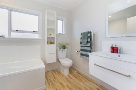 Photo of property in 61 Charlcott Street, Burnside, Christchurch, 8053