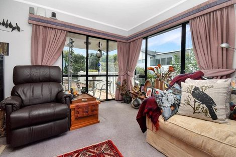 Photo of property in 105 Luckens Road, West Harbour, Auckland, 0618