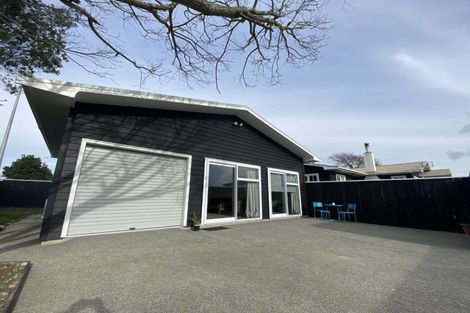 Photo of property in 80 Summerhill Drive, Fitzherbert, Palmerston North, 4410