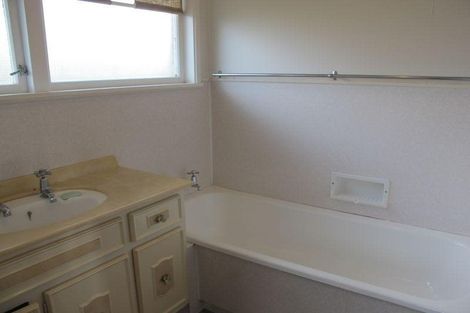 Photo of property in 98a Arran Road, Browns Bay, Auckland, 0630