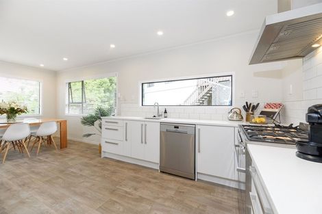 Photo of property in 8 Serrata Place, Browns Bay, Auckland, 0630