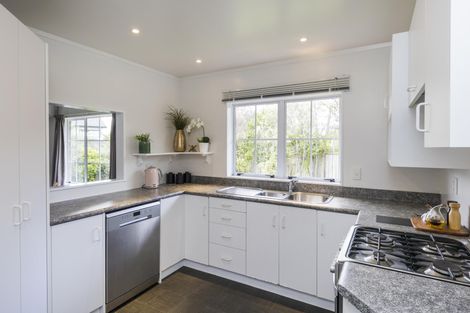 Photo of property in 155 Summerhill Drive, Fitzherbert, Palmerston North, 4410