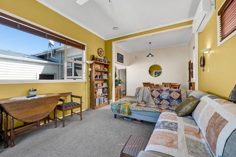 Photo of property in 10 Morrissey Street, Hawera, 4610