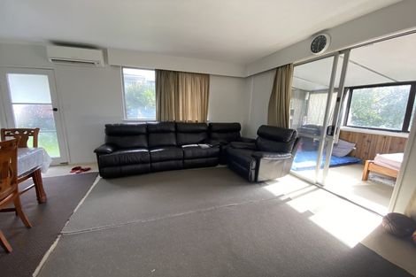 Photo of property in 2/14 Downing Street, Glenfield, Auckland, 0629
