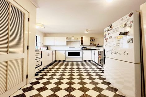 Photo of property in 2/87 Hillsborough Road, Hillsborough, Auckland, 1042