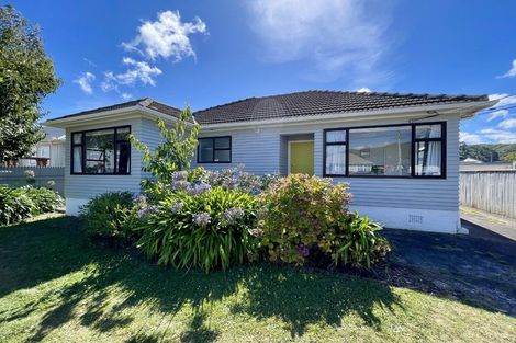 Photo of property in 17 Reynolds Street, Taita, Lower Hutt, 5011