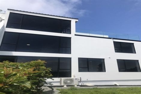 Photo of property in 11b Inverness Lane, Redcliffs, Christchurch, 8081