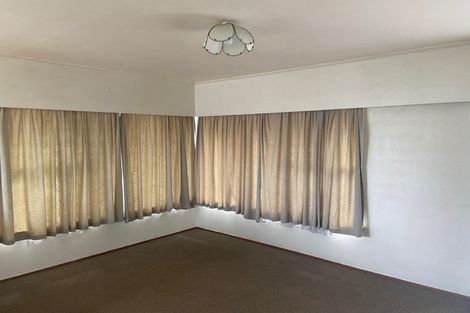 Photo of property in 2/4 Anne Road, Hillcrest, Auckland, 0627