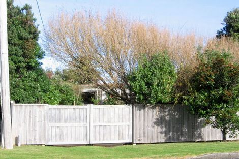 Photo of property in 20 Te Moana Road, Waikanae Beach, Waikanae, 5036