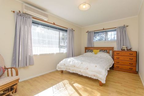 Photo of property in 9 Lysander Crescent, Beach Haven, Auckland, 0626