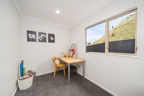 Photo of property in 50 Erlestoke Crescent, Churton Park, Wellington, 6037