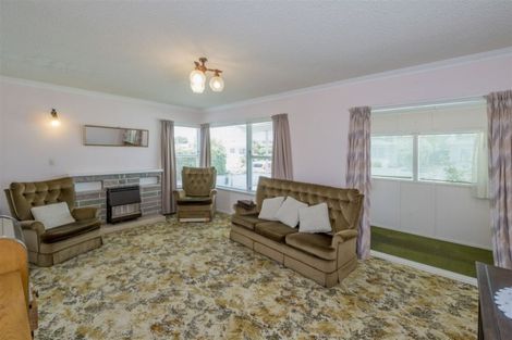 Photo of property in 33 Rugby Street, Levin, 5510