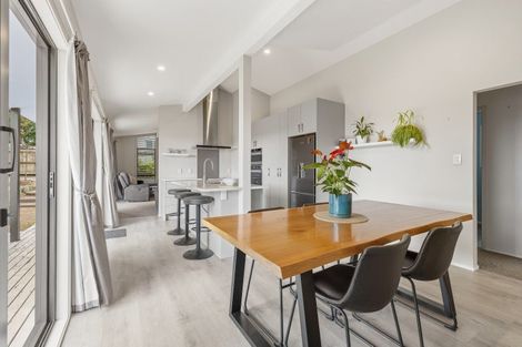 Photo of property in 11 Corinna Street, Welcome Bay, Tauranga, 3112