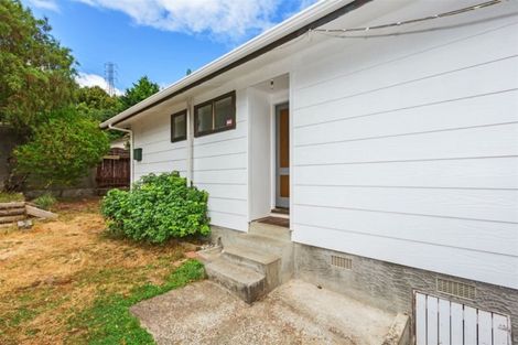 Photo of property in 9b Crystal Grove, Birchville, Upper Hutt, 5018