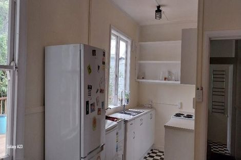 Photo of property in 17a Everton Terrace, Kelburn, Wellington, 6012