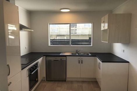 Photo of property in 59 Baylands Drive, Newlands, Wellington, 6037