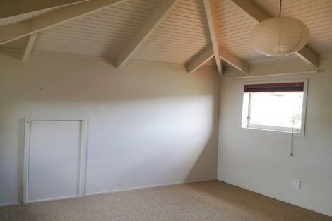 Photo of property in 16 Apihai Street, Orakei, Auckland, 1071