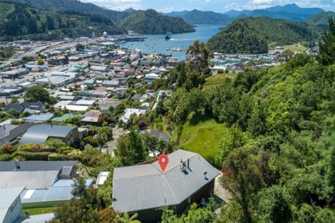 Photo of property in 47 Otago Street, Picton, 7220