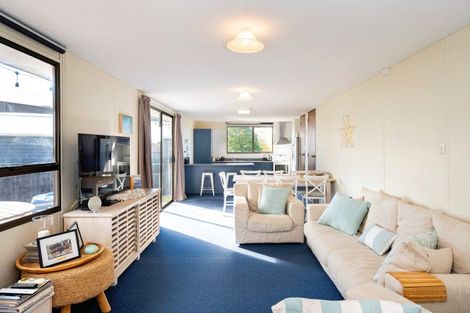 Photo of property in 8a Airini Road, Waimarama, 4294