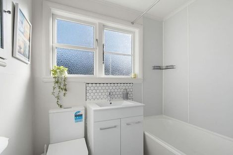 Photo of property in 168 Aorangi Road, Bryndwr, Christchurch, 8053