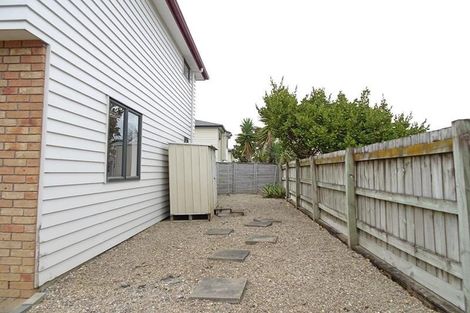 Photo of property in 27/22 Northcross Drive, Oteha, Auckland, 0632