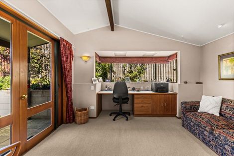 Photo of property in 33 Hikanui Drive, Havelock North, 4130