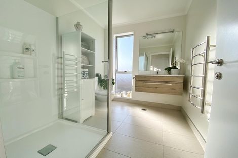 Photo of property in 18 Rangihina Road, Hobsonville, Auckland, 0616