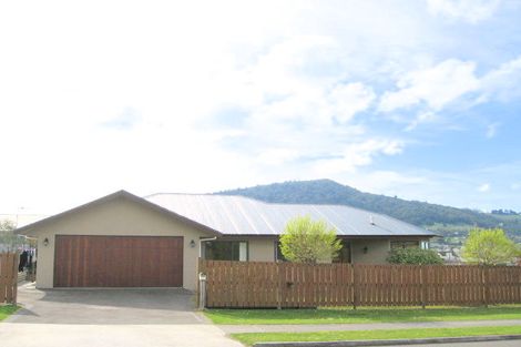Photo of property in 1 Hoyte Place, Pukehangi, Rotorua, 3015